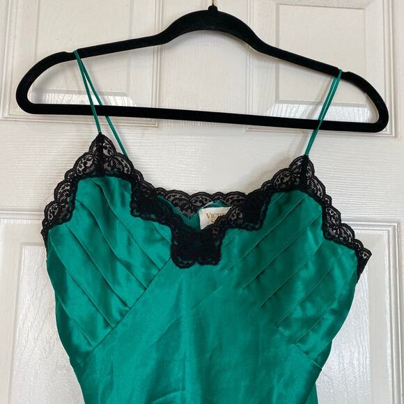 VICTORIAS SECRET Gold Label Vitage Slip Nightgown Emerald Green Lace Sexy Small - Picture 3 of 6